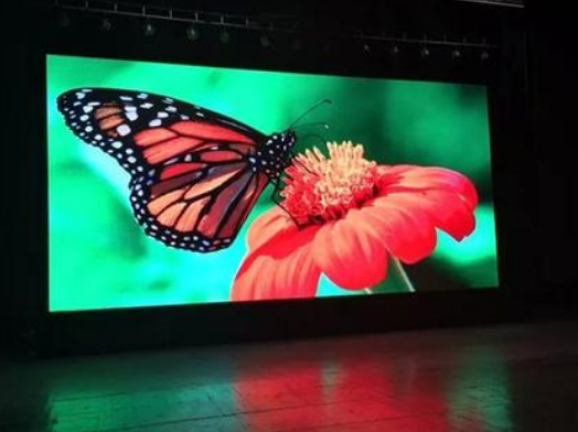 室內全彩led顯示屏的價格是多少錢？